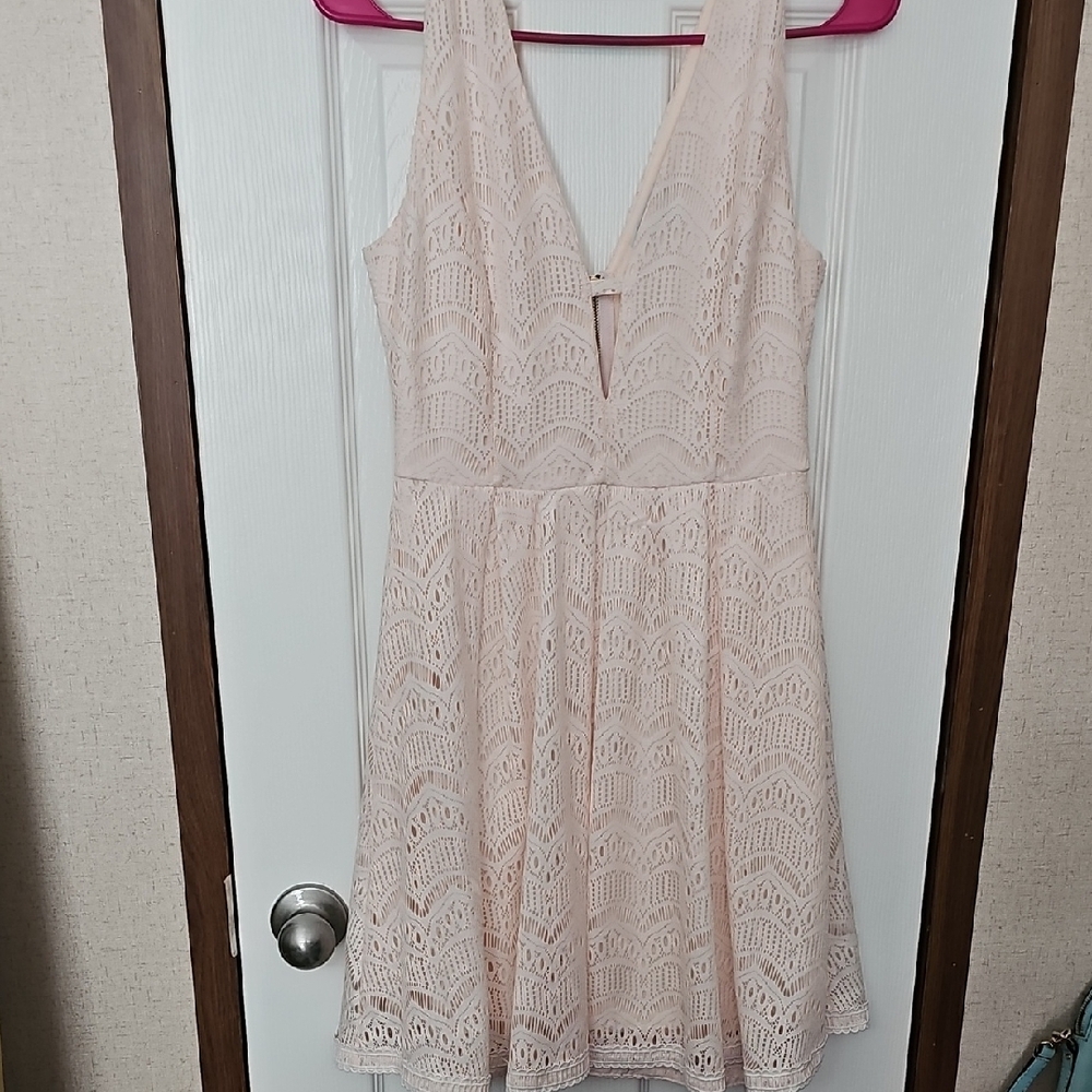 Elegant Lace Cream Dress